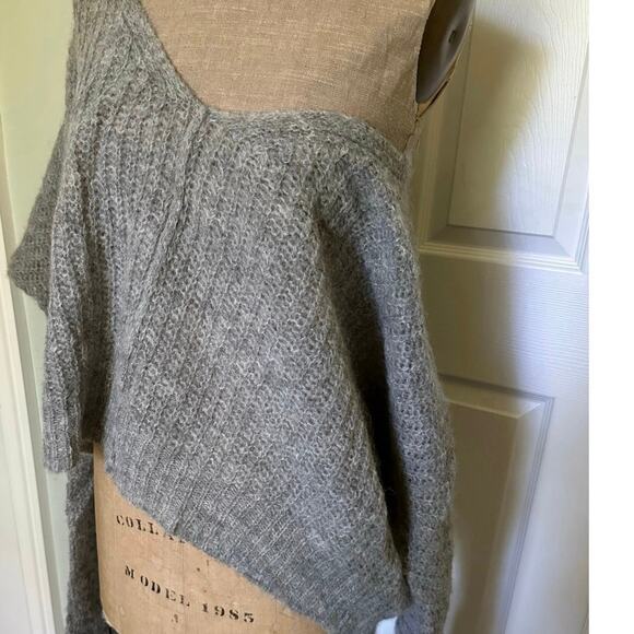 Free People Grey Moonbeam Alpaca Sweater Size L oversized cropped soft wool - Picture 7 of 16